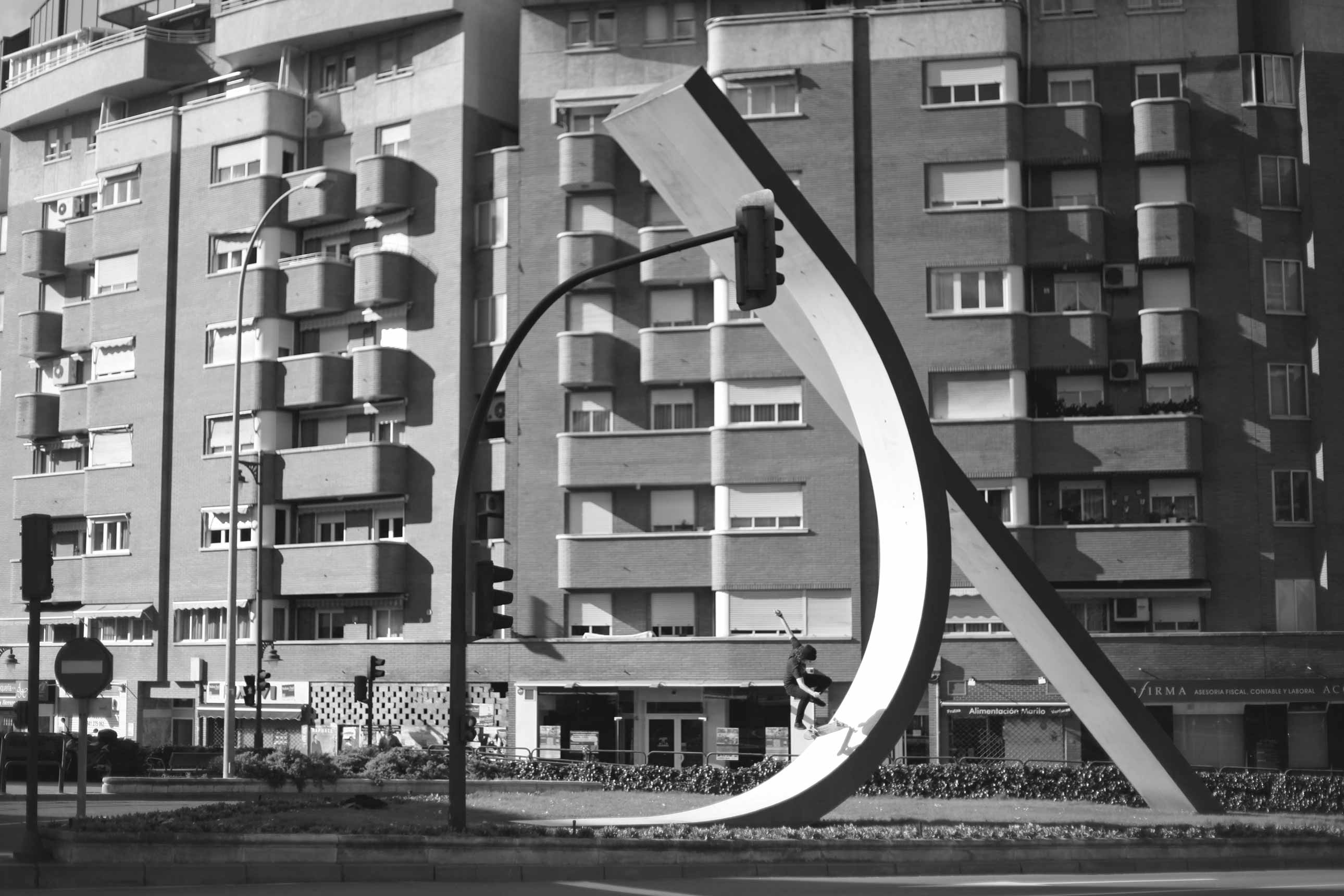 Lisa Jacob, nollie heel, Spain. Marie Dabbadie