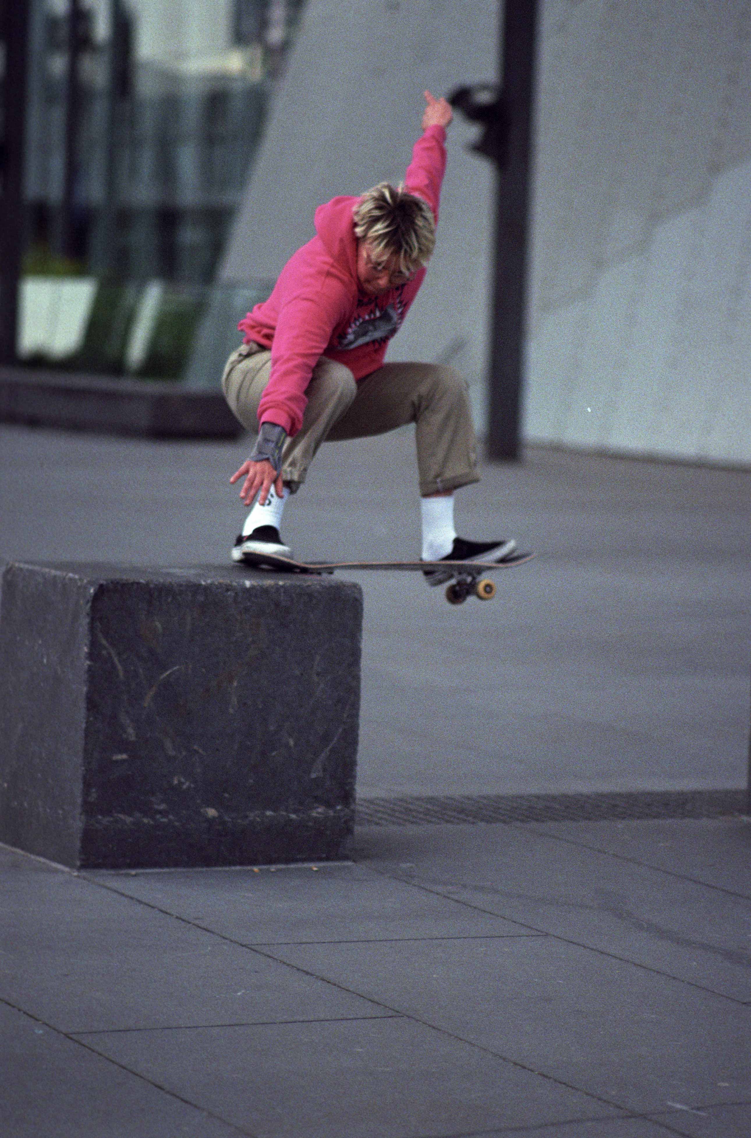 Adelaide Norris, b/s noseslide. Melbourne 2017. Nao Oka