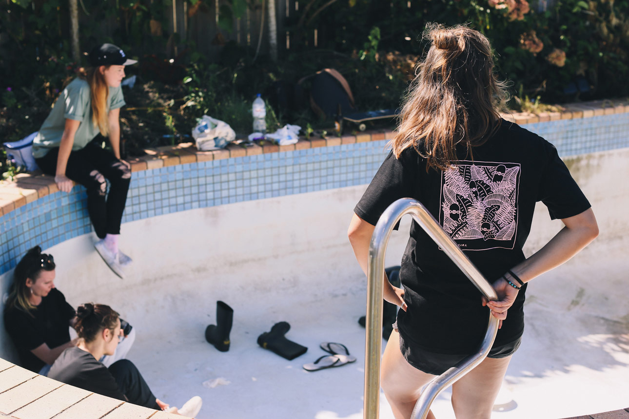 Yeah Girl x Surf Dive 'n Ski