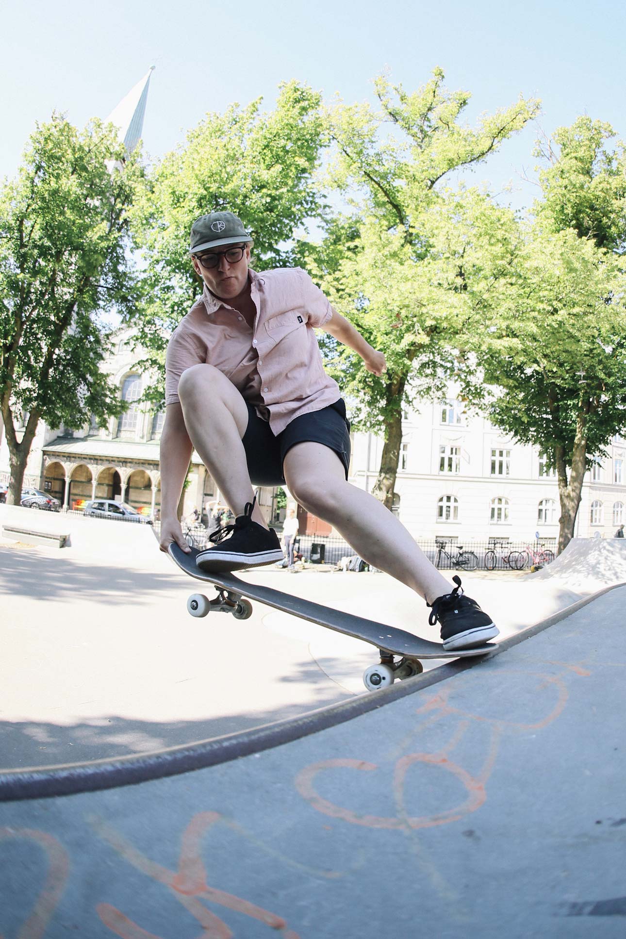 Emma Fastesson Lindgren, front tail nose grab