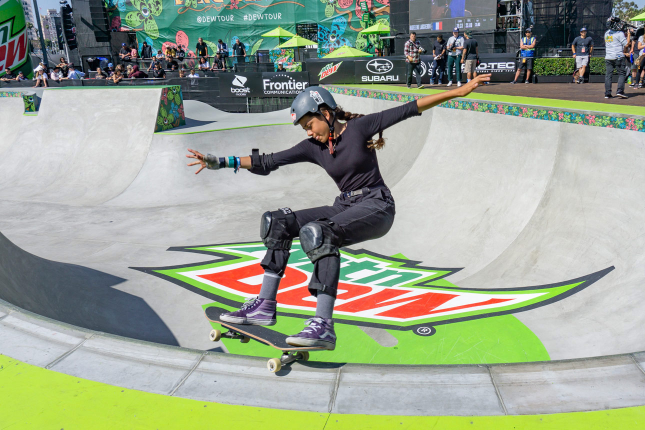Madeleine Larcheron at Dew Tour